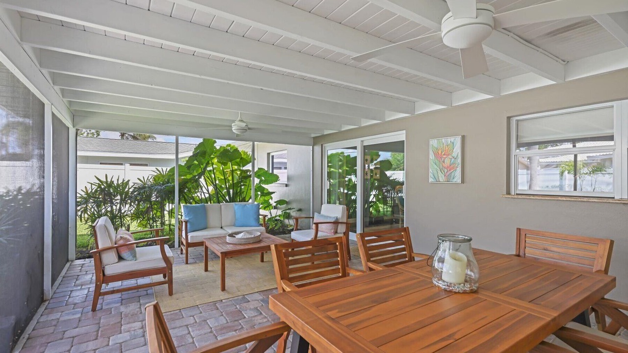 Photo of Outdoor in Harbor Hills