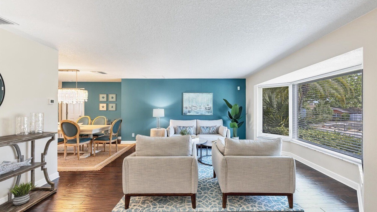 Photo of Livingroom in Harbor Hills