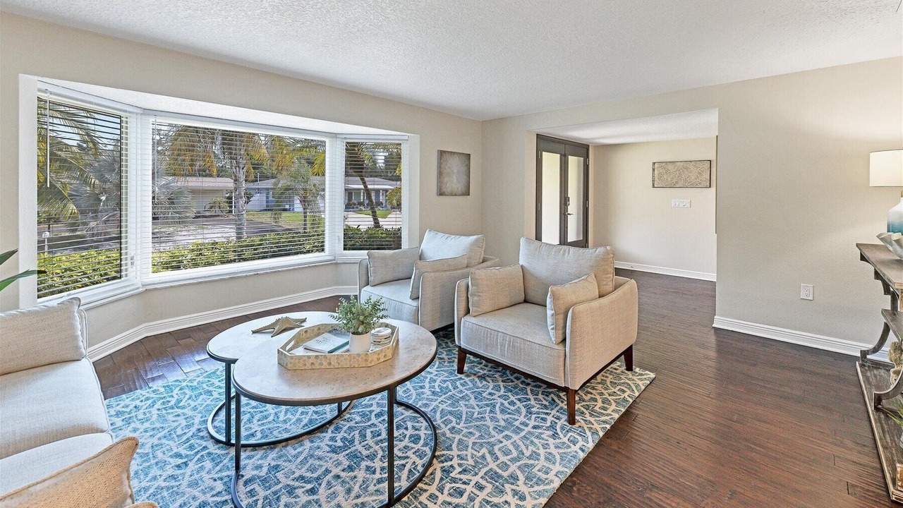 Photo of Livingroom in Harbor Hills