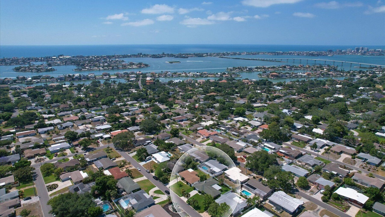 Photo of Outdoor in Harbor Hills