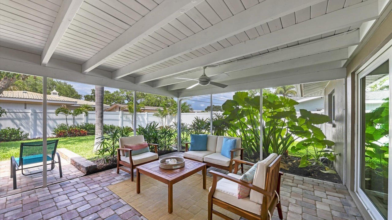 Photo of Patio Balcony in Harbor Hills