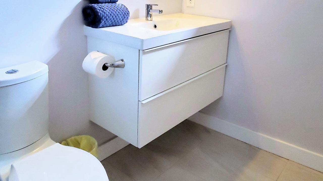 Photo of Bathroom in Hallandale Beach