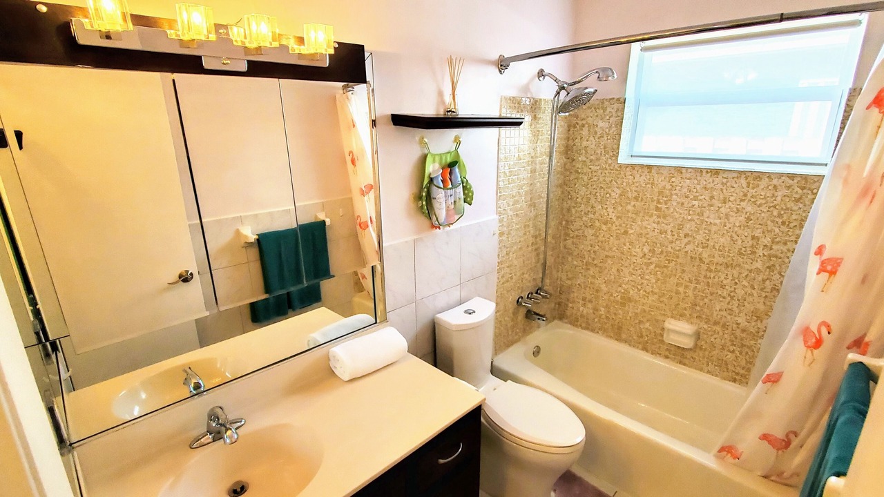 Photo of Bathroom in Hallandale Beach