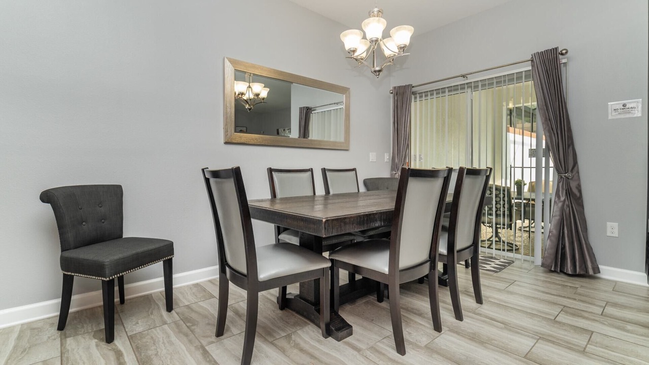 Photo of Livingroom in Davenport