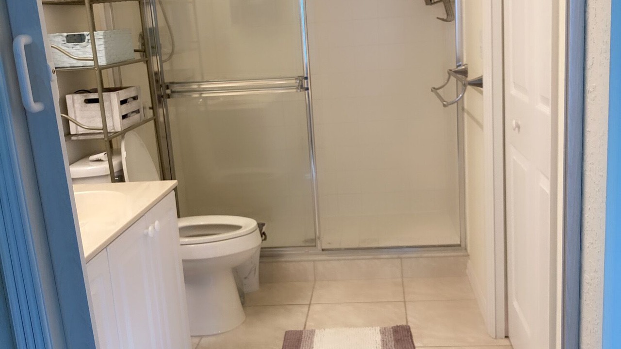 Photo of Bathroom in Naples
