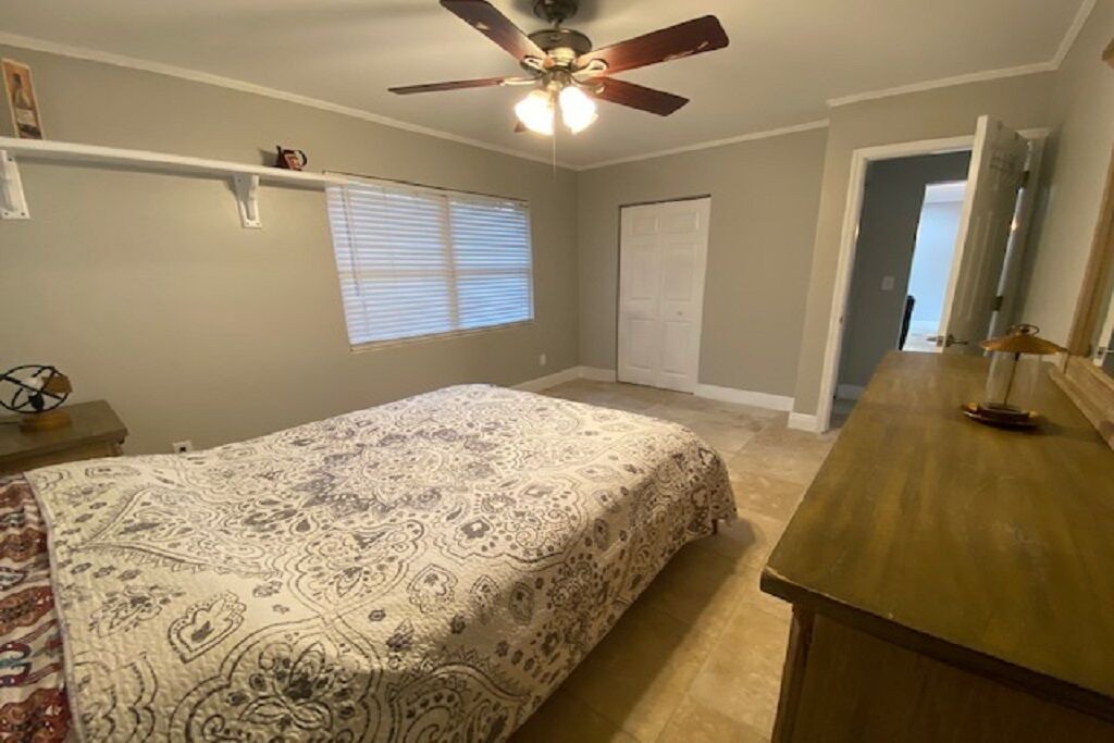 Photo of Bedroom in Crystal Beach