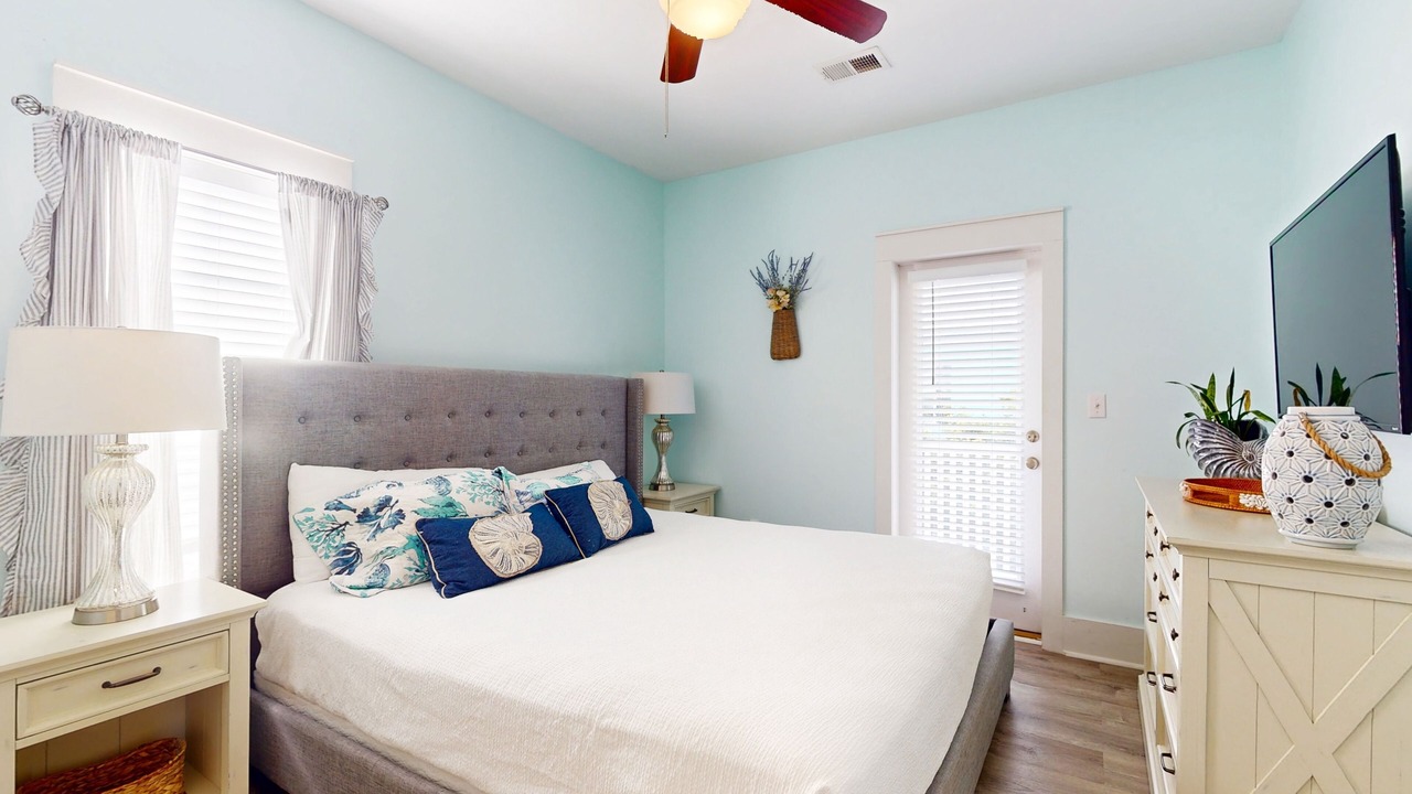 Photo of Bedroom in Seagrove Beach