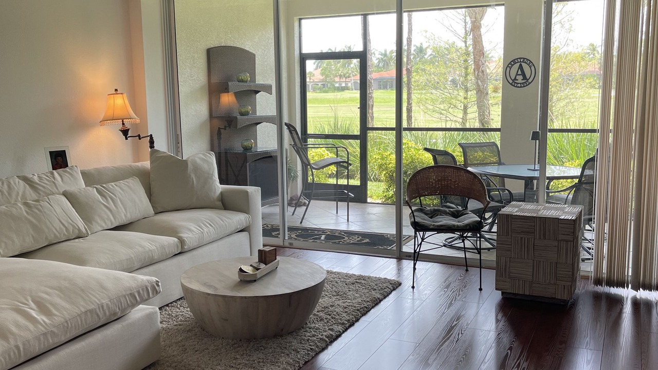 Photo of Livingroom in Naples