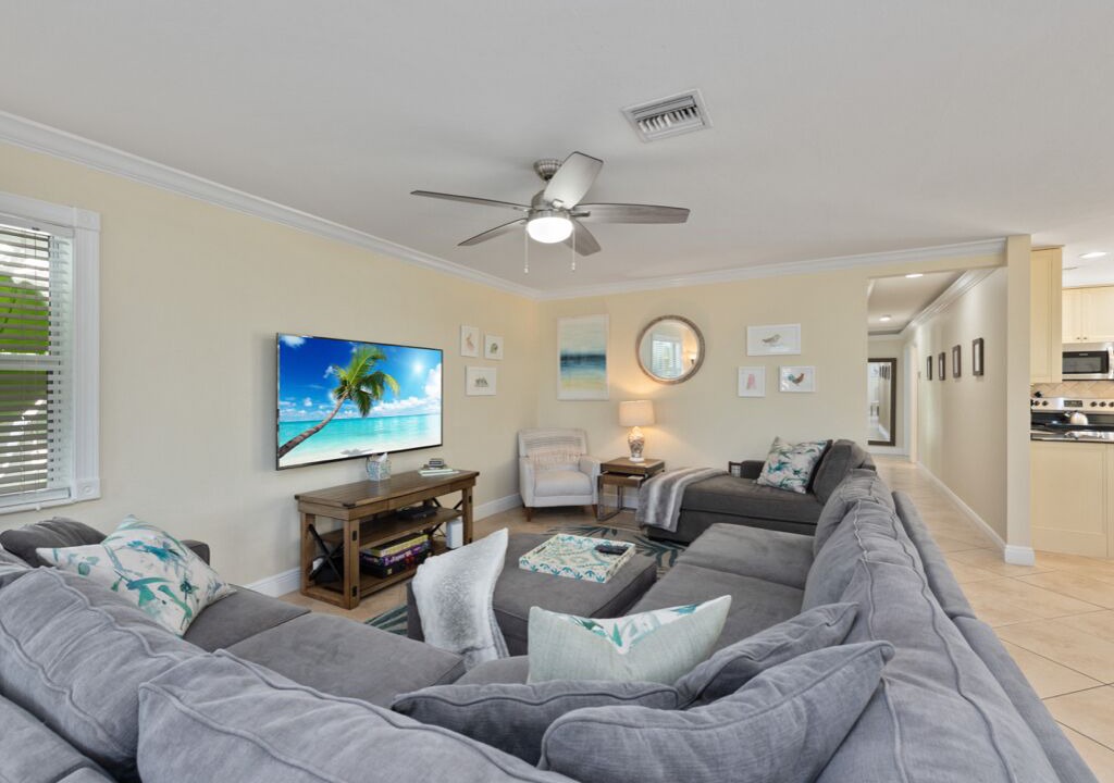Photo of Livingroom in Naples Park
