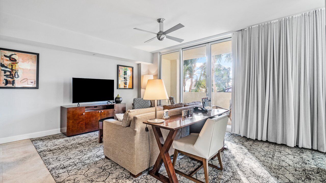 Photo of Livingroom in Singer Island