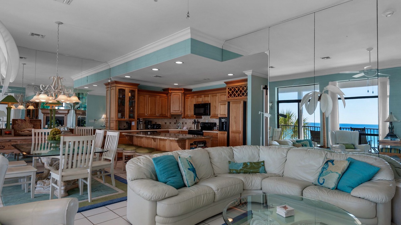 Photo of Livingroom in Dune Allen Beach