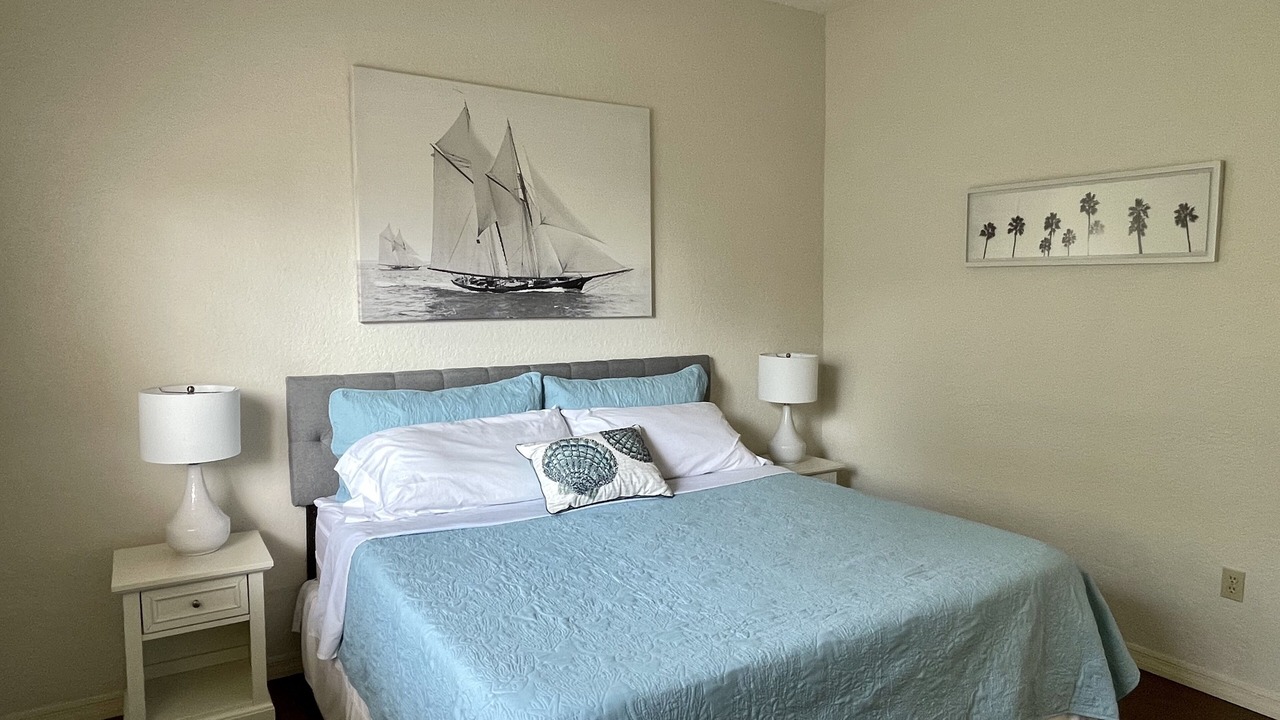 Photo of Bedroom in Park Shore