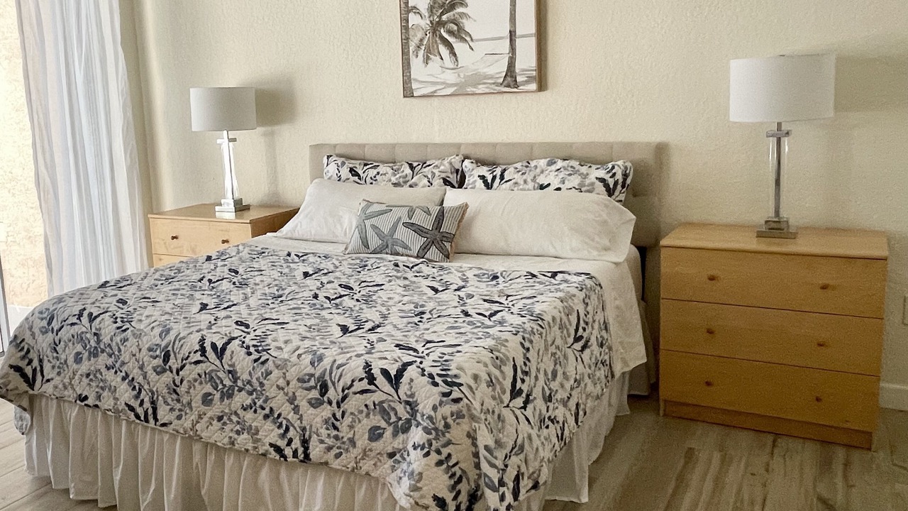 Photo of Bedroom in Park Shore