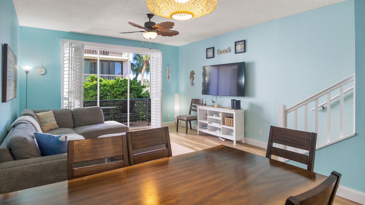 Photo of Livingroom in Island Estate