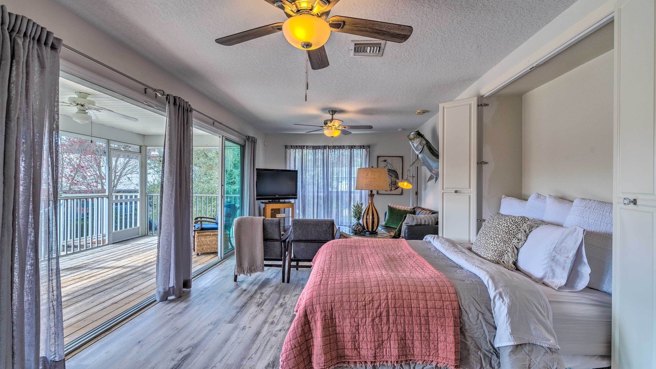 Photo of Bedroom in Yankeetown