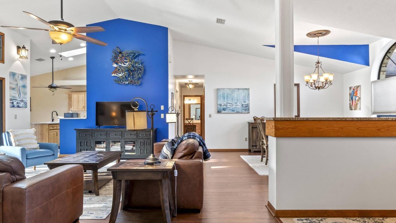 Photo of Livingroom in Palm Harbor