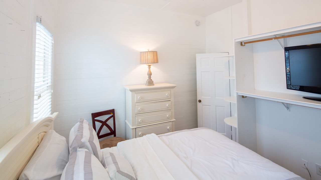 Photo of Bedroom in Historic Seaport