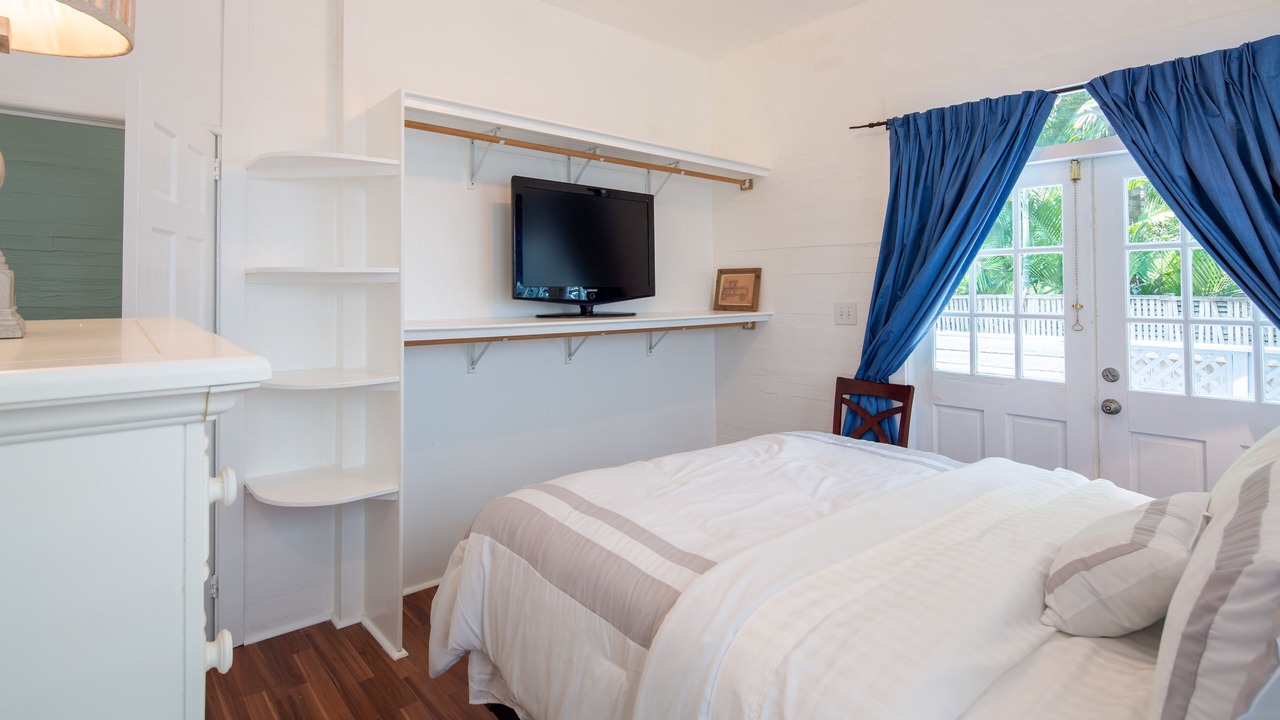 Photo of Bedroom in Historic Seaport