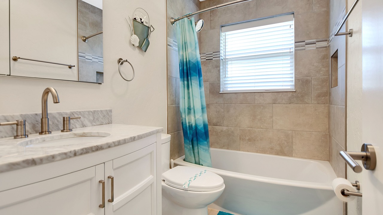 Photo of Bathroom in Isles of Capri