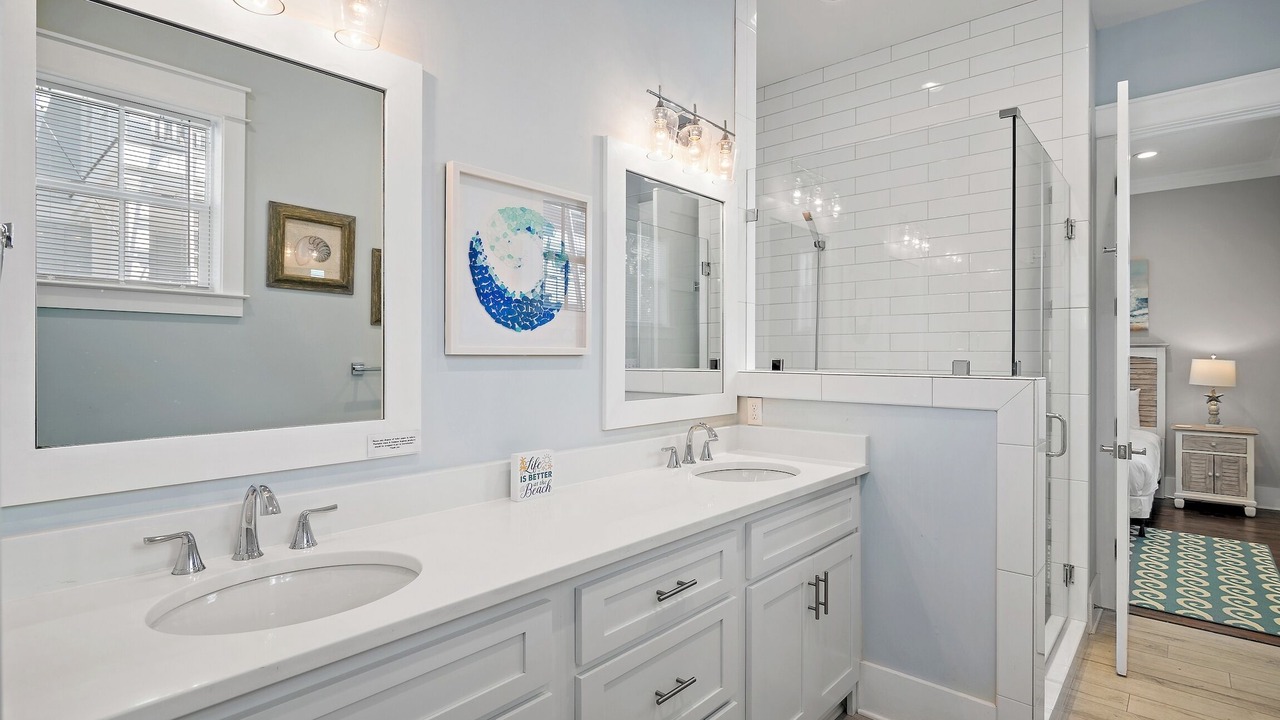 Photo of Bathroom in Greenway Park