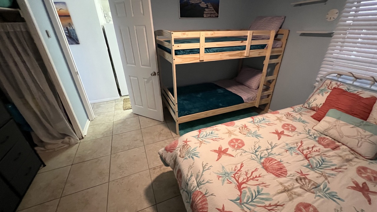 Photo of Bedroom in Isles of Capri