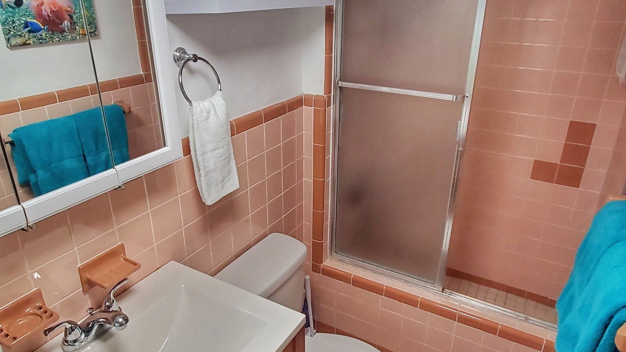 Photo of Bathroom in Isles of Capri