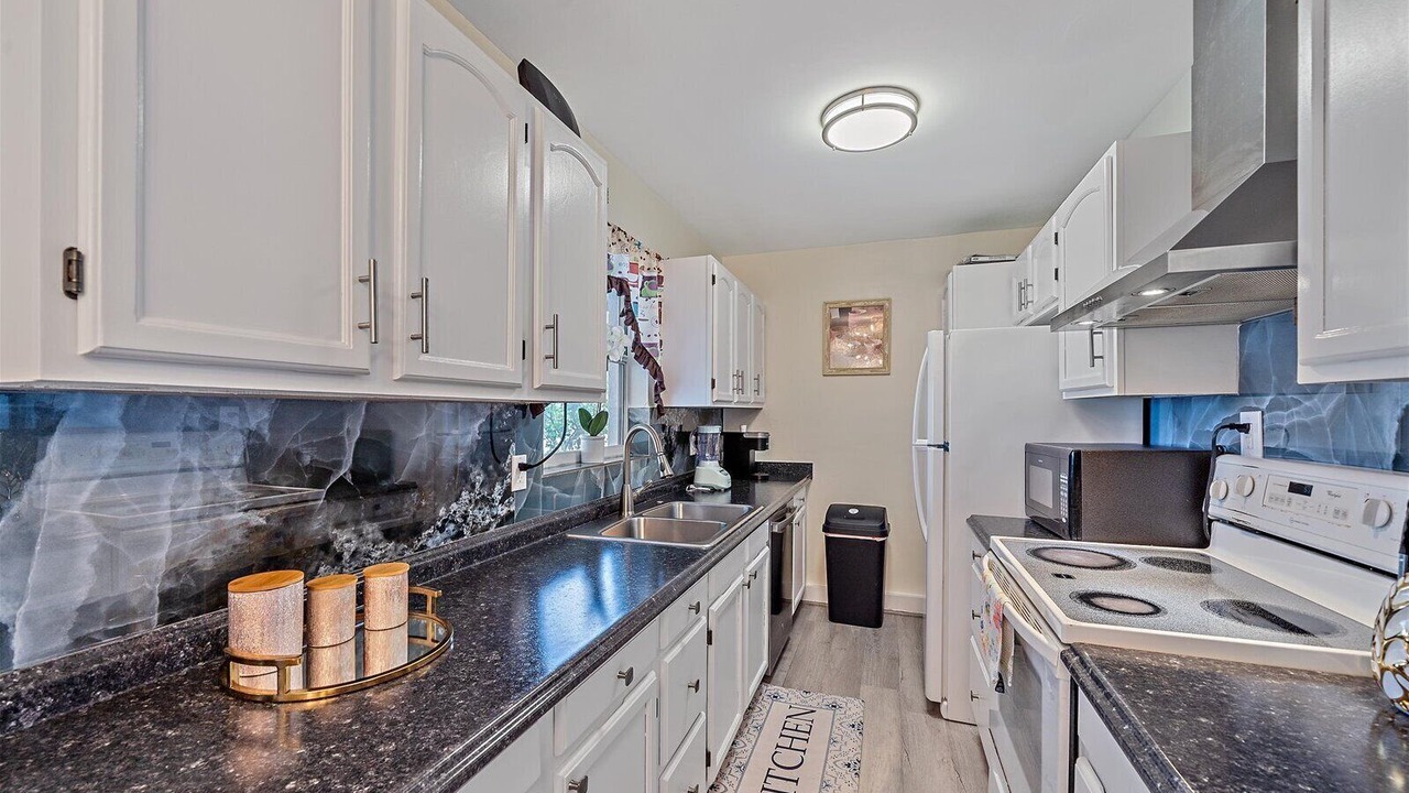 Photo of Kitchen in Trailer Estates