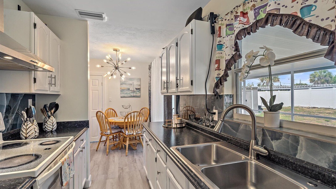Photo of Kitchen in Trailer Estates