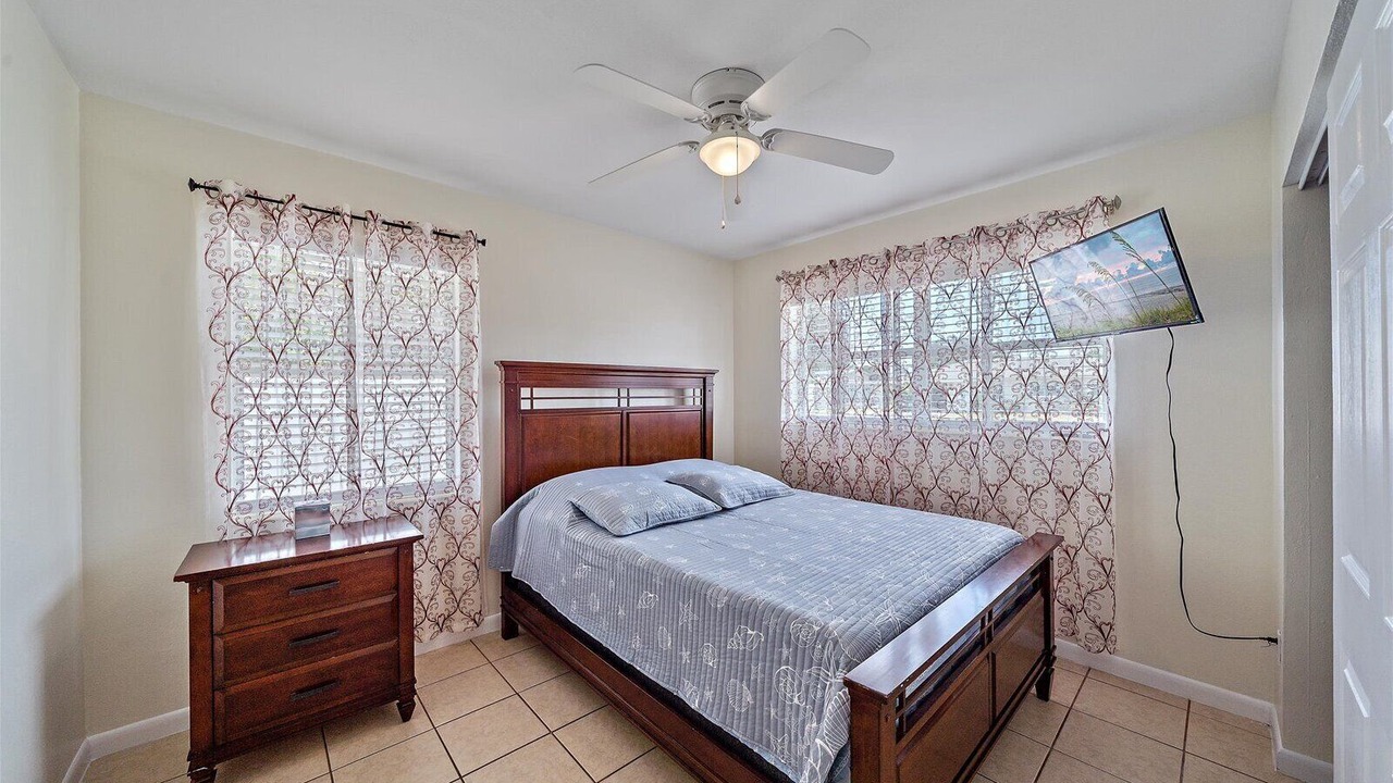 Photo of Bedroom in Trailer Estates