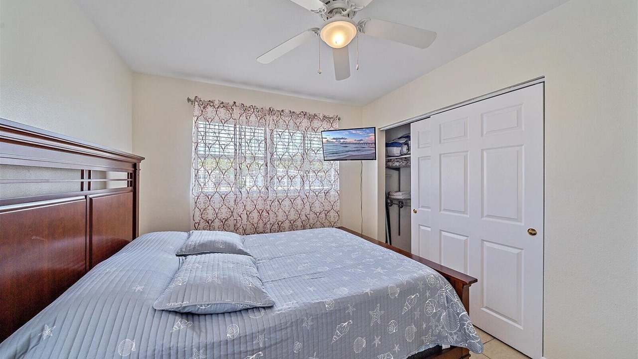 Photo of Bedroom in Trailer Estates