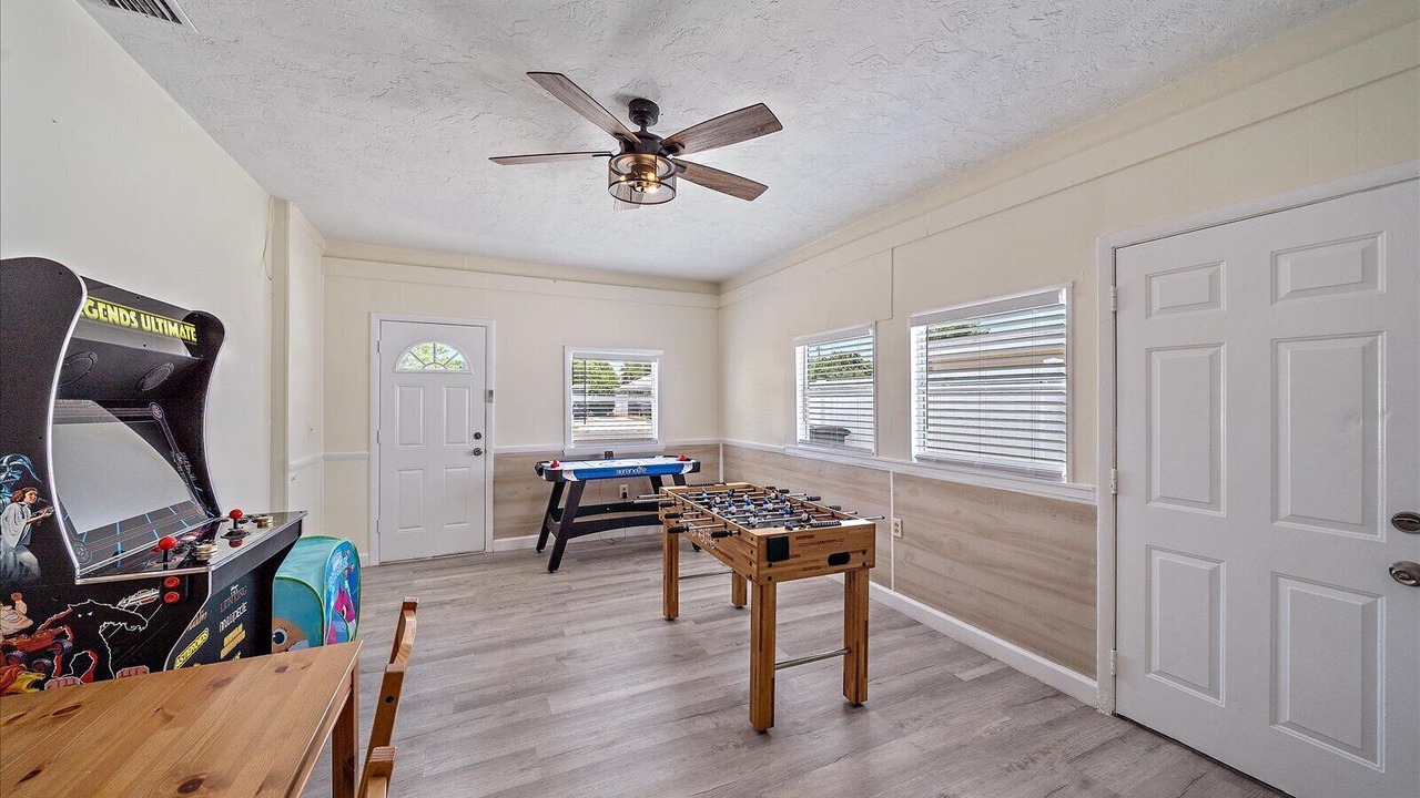 Photo of Bedroom in Trailer Estates