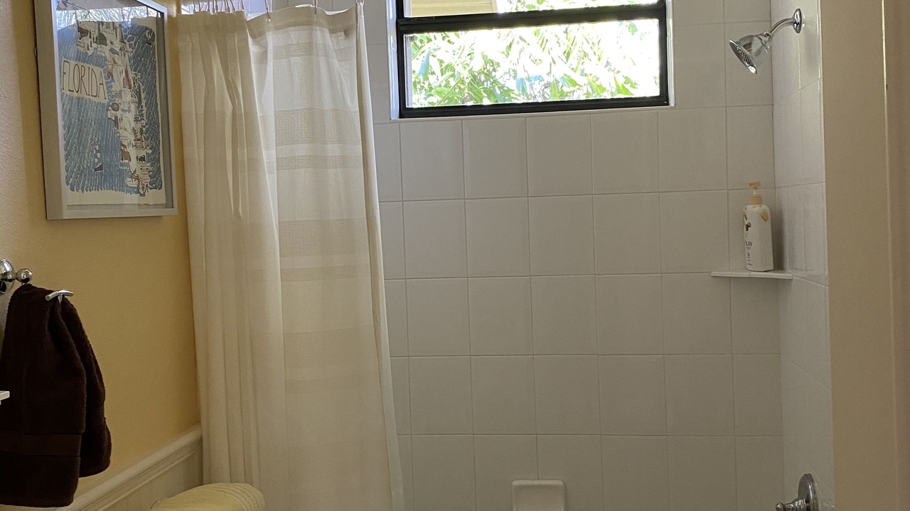 Photo of Bathroom in Hudson Bayou