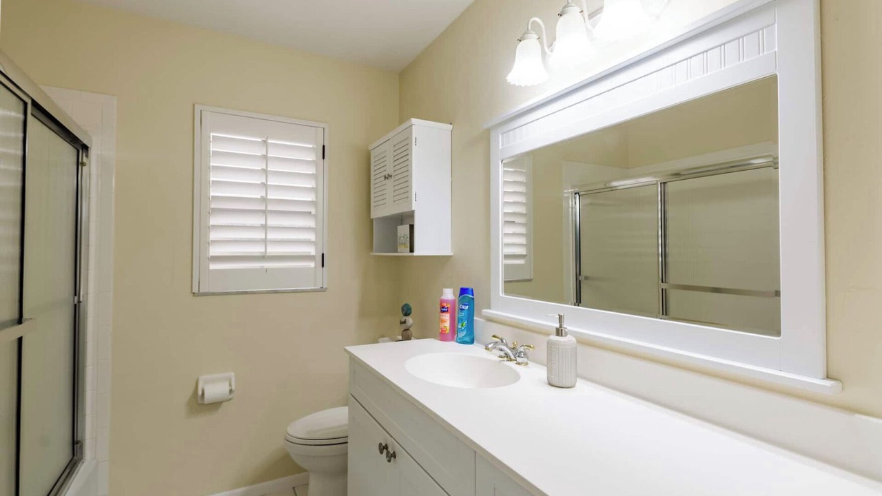 Photo of Bathroom in Gulf Gate Estates