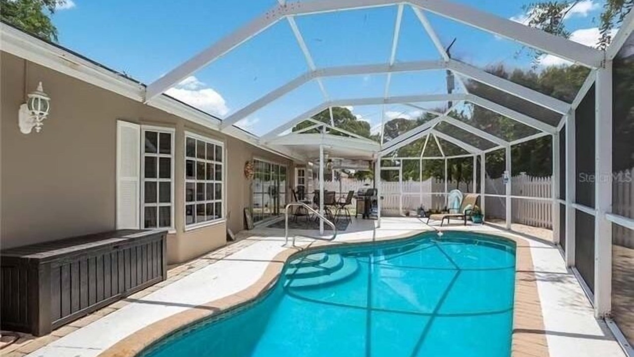 Photo of Outdoor in Gulf Gate Estates
