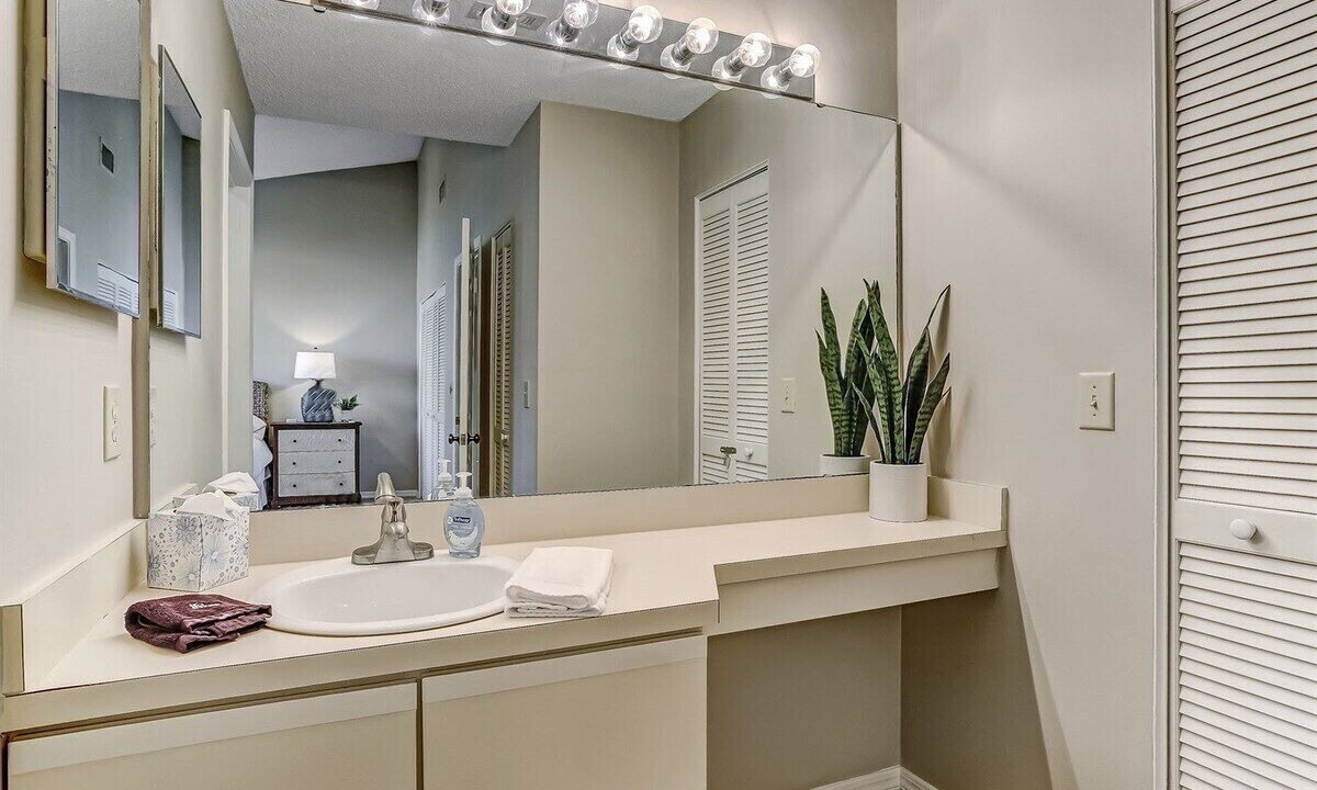 Photo of Bathroom in Amelia City