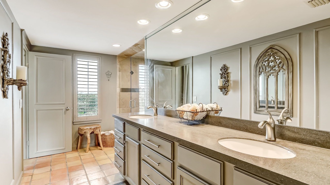 Photo of Bathroom in Fernandina Beach