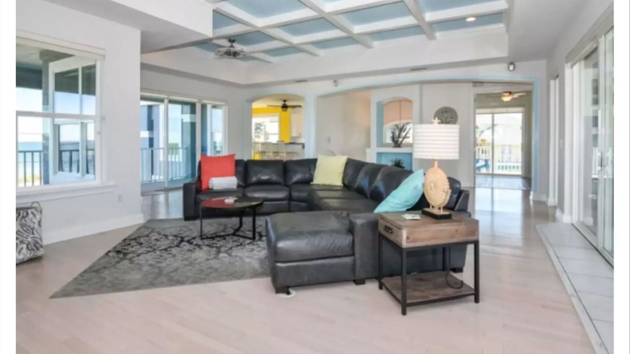 Photo of Livingroom in Avalon by the Sea