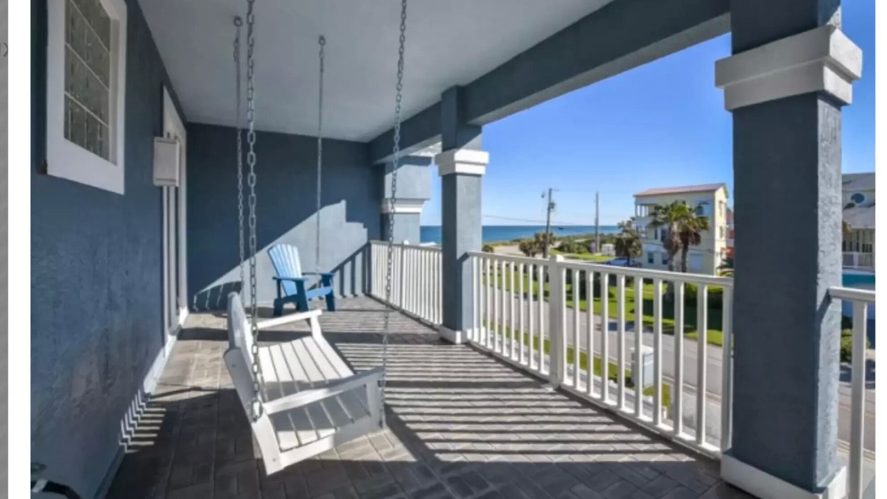Photo of Patio Balcony in Avalon by the Sea