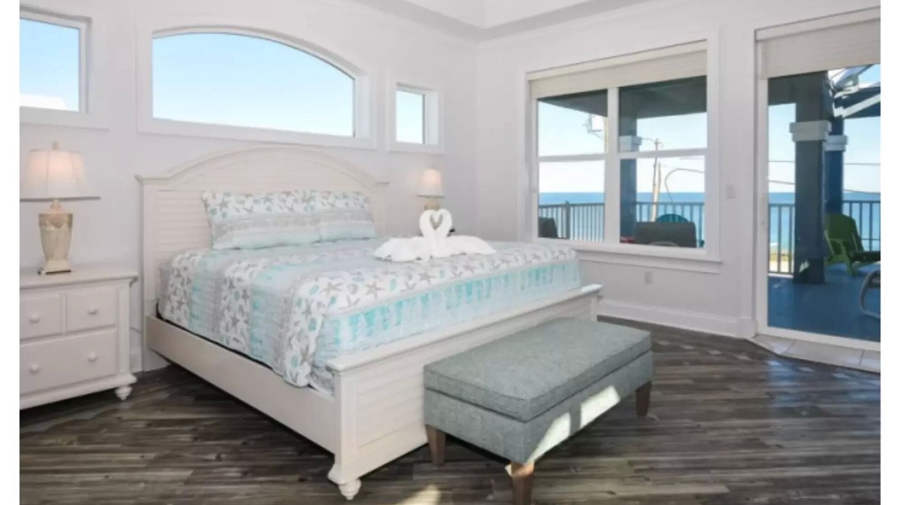 Photo of Bedroom in Avalon by the Sea