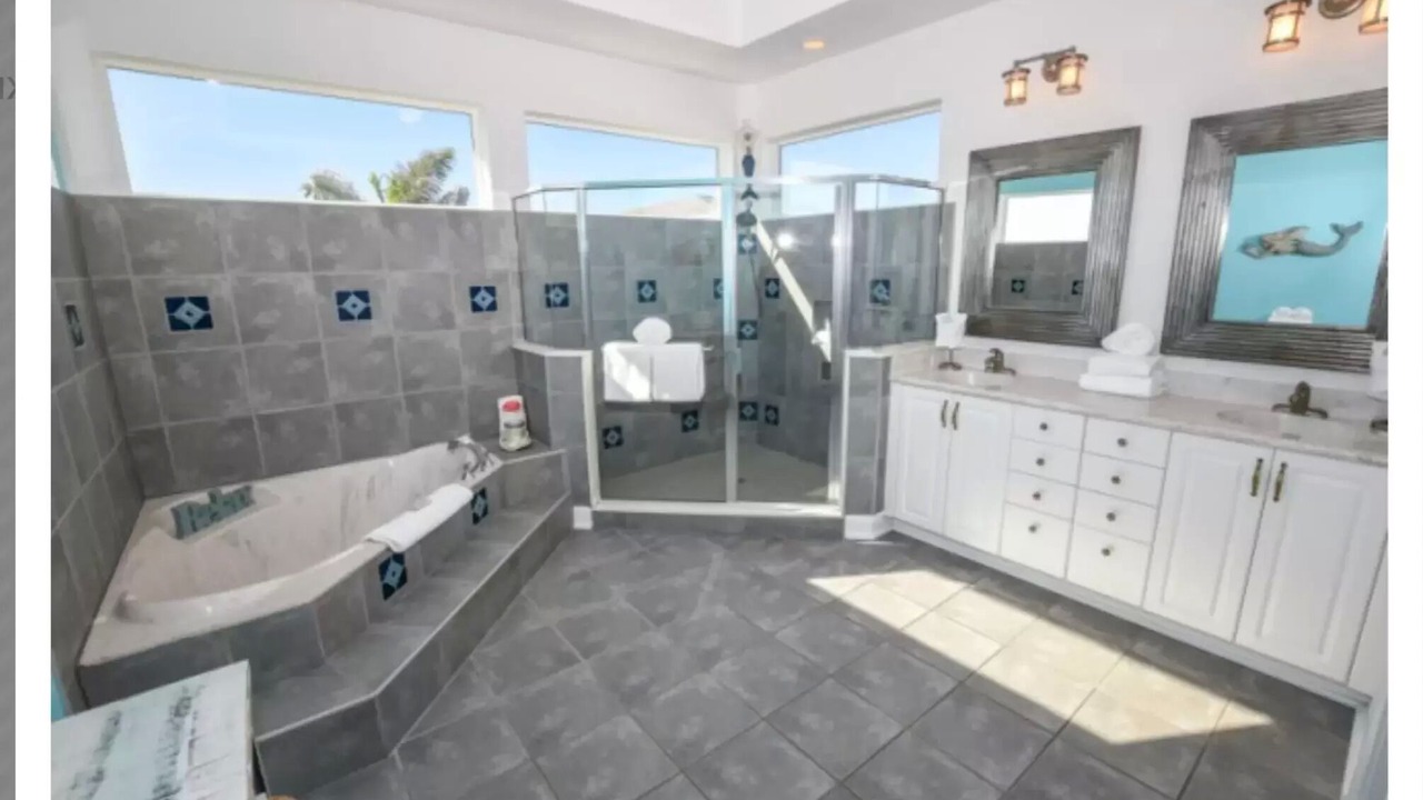 Photo of Bathroom in Avalon by the Sea