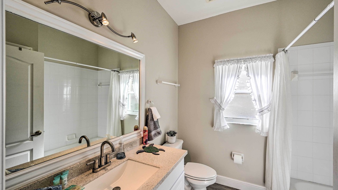 Photo of Bathroom in Falcons Glen