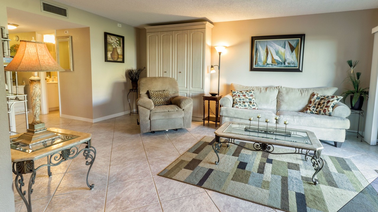 Photo of Livingroom in New Smyrna Beach