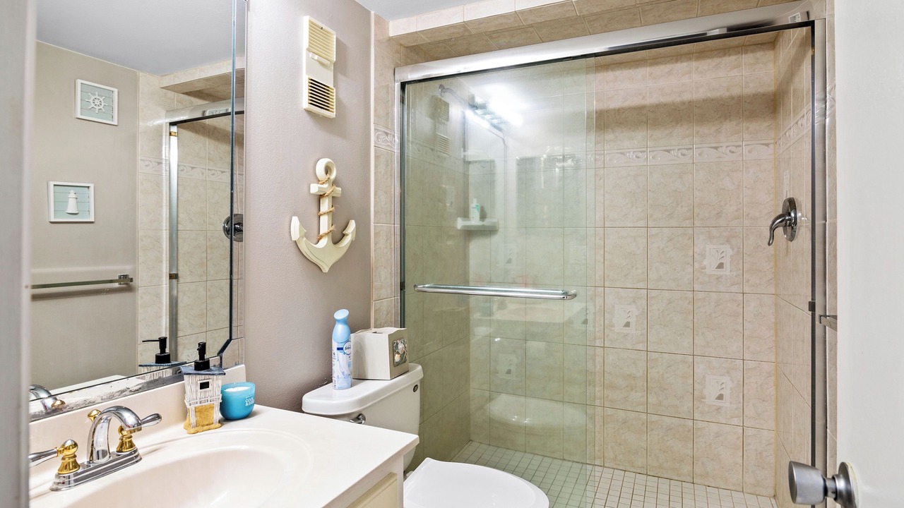 Photo of Bathroom in New Smyrna Beach