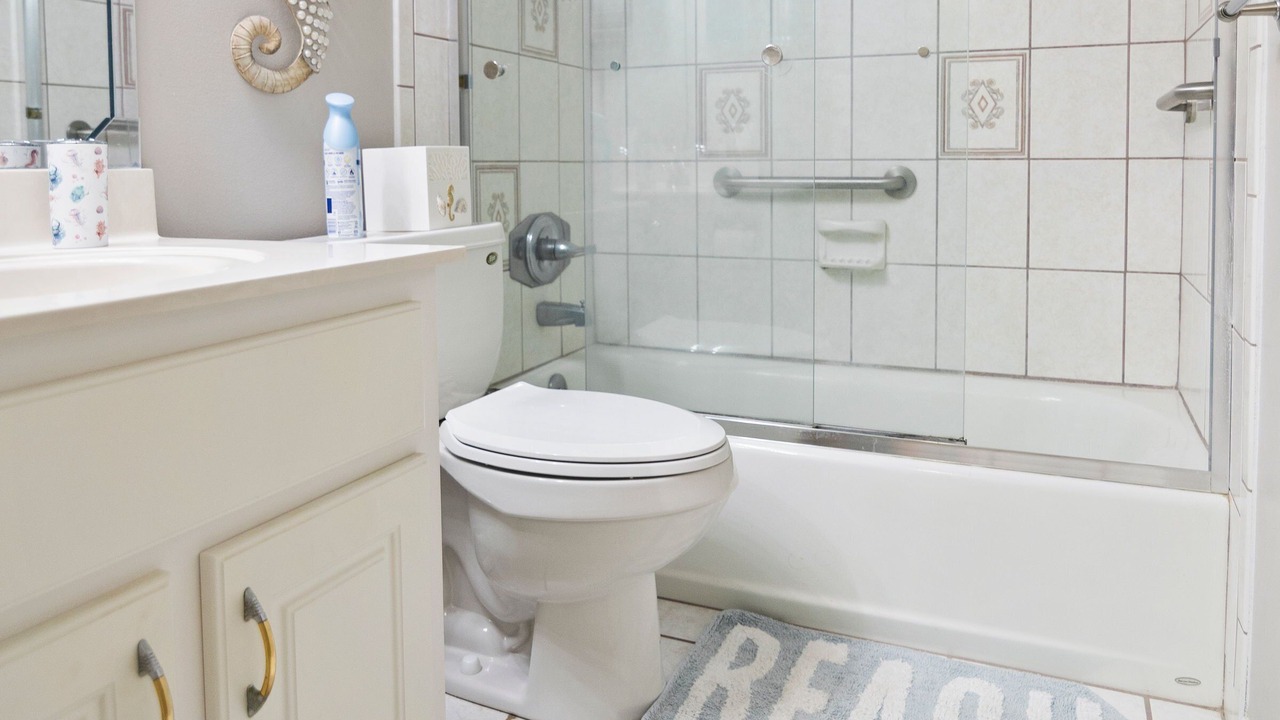 Photo of Bathroom in New Smyrna Beach