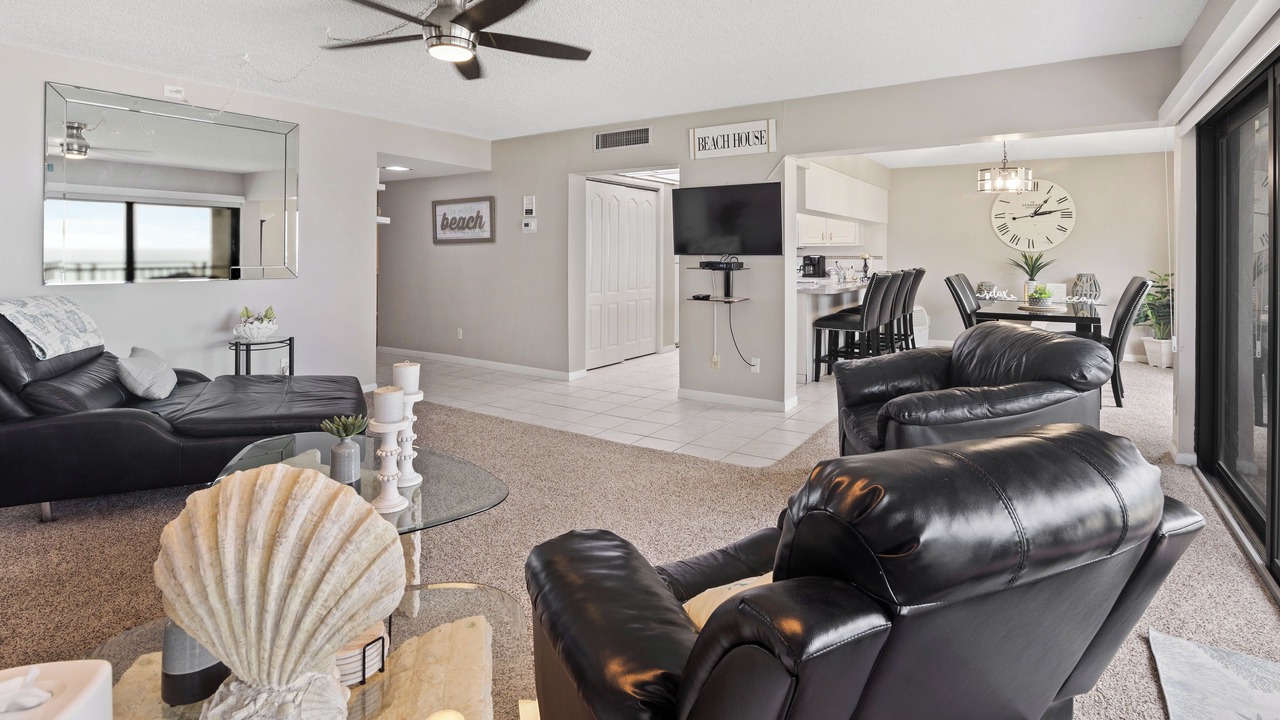 Photo of Livingroom in New Smyrna Beach