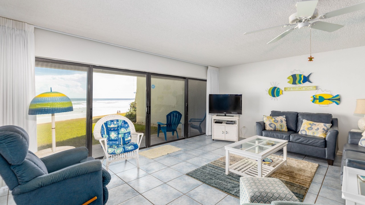 Photo of Livingroom in New Smyrna Beach