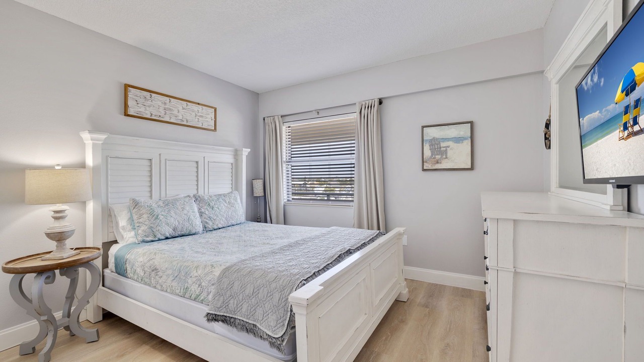 Photo of Bedroom in Madeira Beach