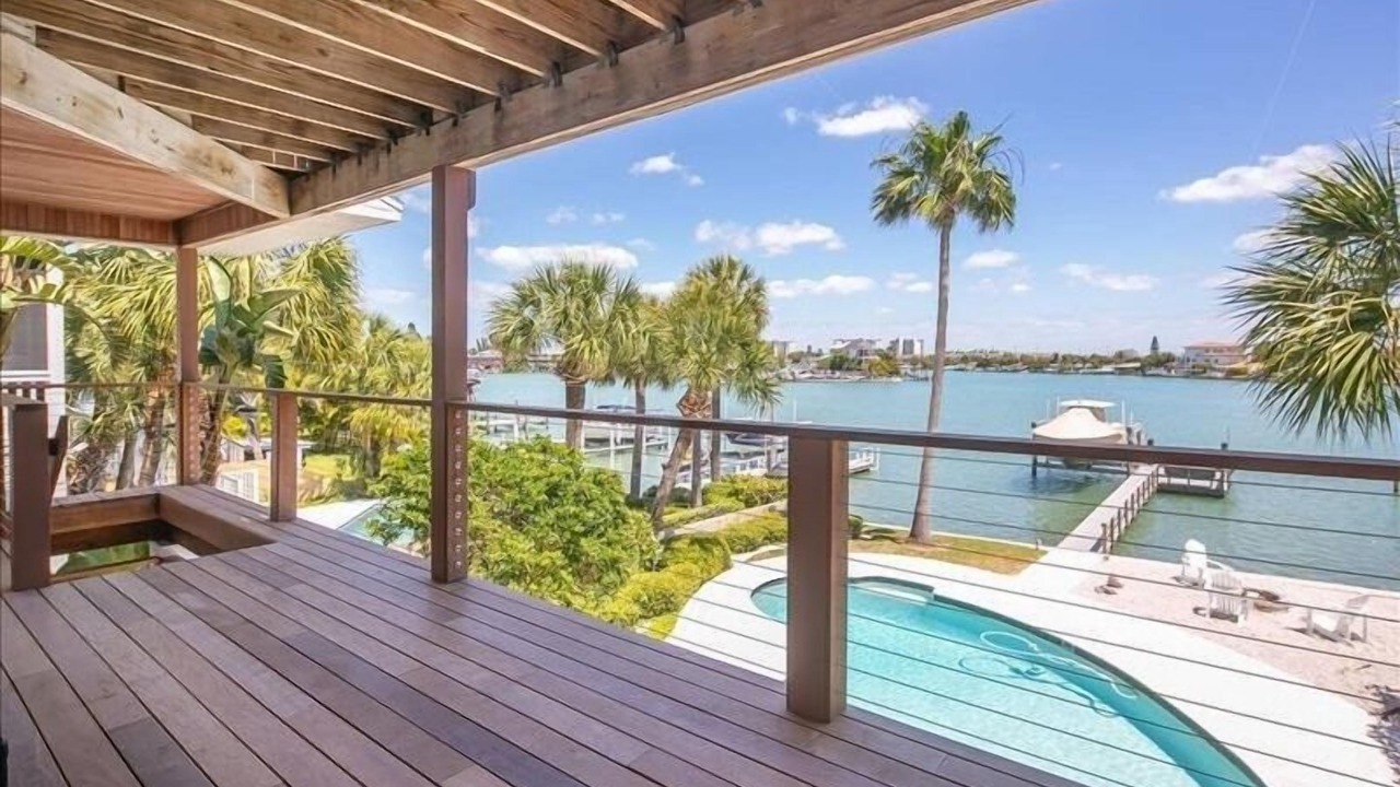 Photo of Patio Balcony in Sunset Beach