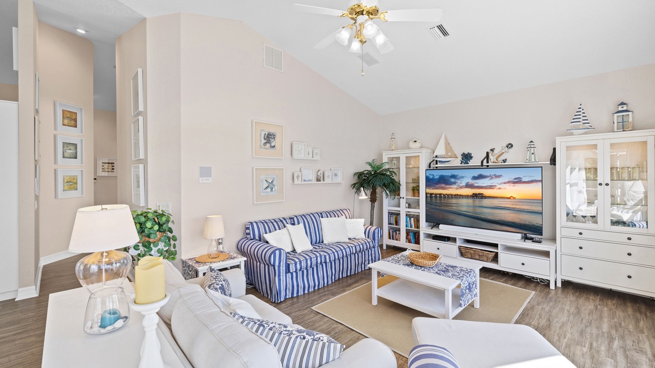 Photo of Livingroom in Pelican