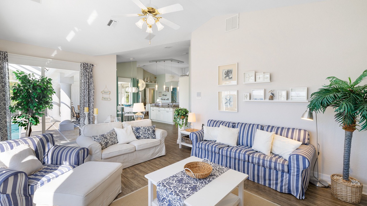 Photo of Livingroom in Pelican